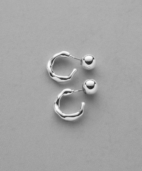 Soierie（ソワリー）の「アート スクリュー ピアス (スモール/2P） / Art screw pierce (small/2P)（ピアス（両耳用）・レディース・ゴールド系/ゴールド/シルバー/シルバー×ゴールド・FREE）」の6枚目の写真