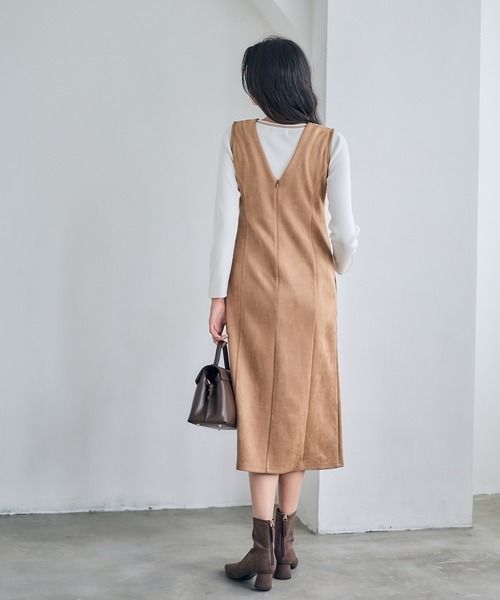 12Twelve Agenda（トゥエルブ　アジェンダ）の「フェイクスエード前釦ナロージャンスカ（ジャンパースカート・レディース・チャコールグレー/グレイッシュベージュ/キャメル・M）」の6枚目の写真