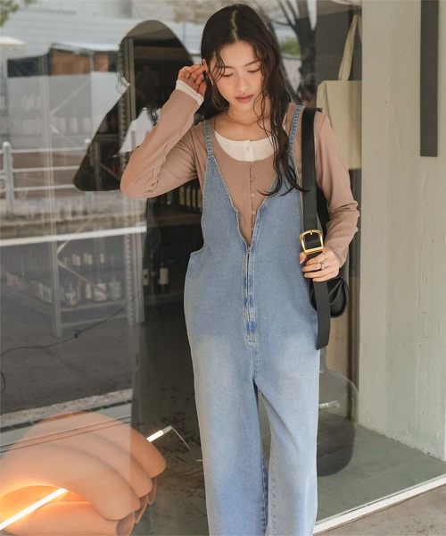 titivate(ティティベイト)の「フロントファスナーデザインデニムキャミソールサロペット(サロペット/オーバーオール・レディース・ベージュ/ブルー/ライトブルー・SP/L/M/S)」の13枚目の写真