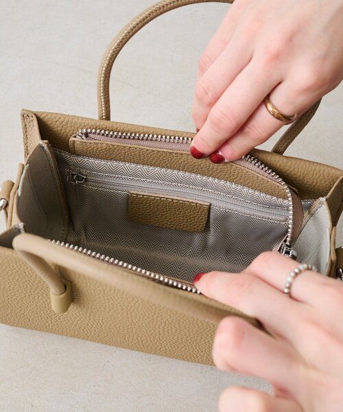 SHENERY(シーナリー)の「レザーミニトートBAG(トートバッグ・レディース・ブラック/ベージュ・FREE)」の3枚目の写真