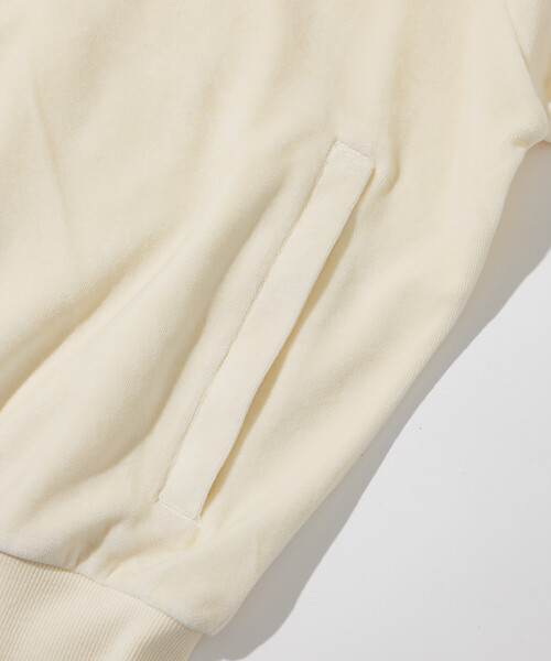 PUMA（プーマ）の「PUMA/プーマ 別注 Velour Track Jacket（ブルゾン・メンズ・オフホワイト/ワインレッド・X-LARGE/MEDIUM/LARGE）」の17枚目の写真