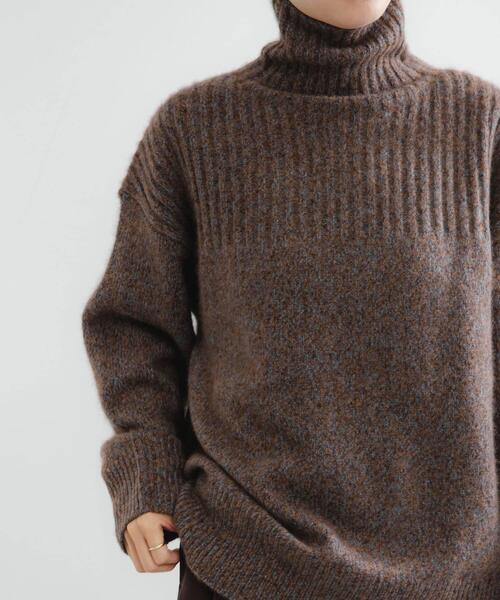 URBAN RESEARCH（アーバンリサーチ）の「new basic　CASHMERE SILK MOULINE TURTLE-NECK KNIT（ニット/セーター・レディース・ブラウン系その他/グレー系その他・FREE）」の5枚目の写真