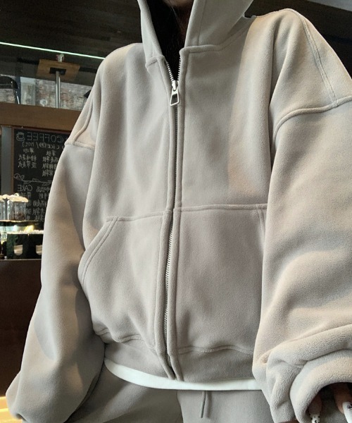 FAVORITO（ファヴォリート）の「フード付きジップ付きジャケットワイド