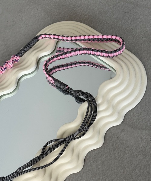 SANSeLF（サンセルフ）の「【SANSeLF】 パラコードマルチストラップ カラーミックス 編み込みデザイン スマホアクセサリー saa25a178（スマホグッズ・レディース・パープル/ピンク/ブルー・FREE）」の11枚目の写真