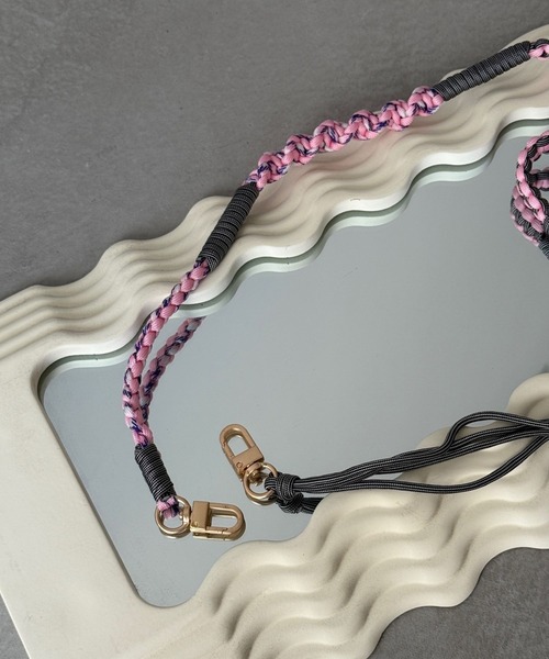 SANSeLF（サンセルフ）の「【SANSeLF】 パラコードマルチストラップ カラーミックス 編み込みデザイン スマホアクセサリー saa25a178（スマホグッズ・レディース・パープル/ピンク/ブルー・FREE）」の14枚目の写真