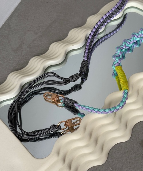 SANSeLF（サンセルフ）の「【SANSeLF】 パラコードマルチストラップ カラーミックス 編み込みデザイン スマホアクセサリー saa25a178（スマホグッズ・レディース・パープル/ピンク/ブルー・FREE）」の19枚目の写真