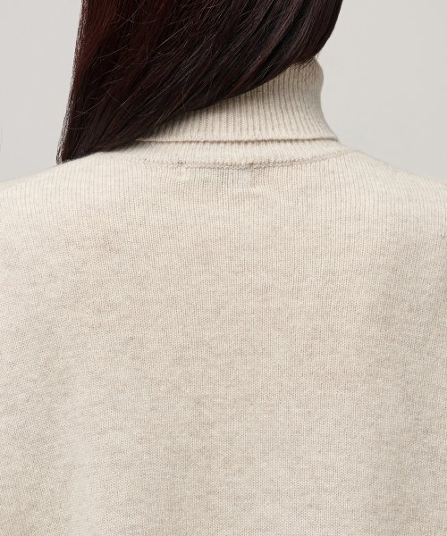 MUSINSA STANDARD WOMAN（ムシンサスタンダードウーマン）の「レディースラムウールリラックスタートルネックニット[オートミール]（ニット/セーター・レディース・その他・X-SMALL/LARGE）」の15枚目の写真