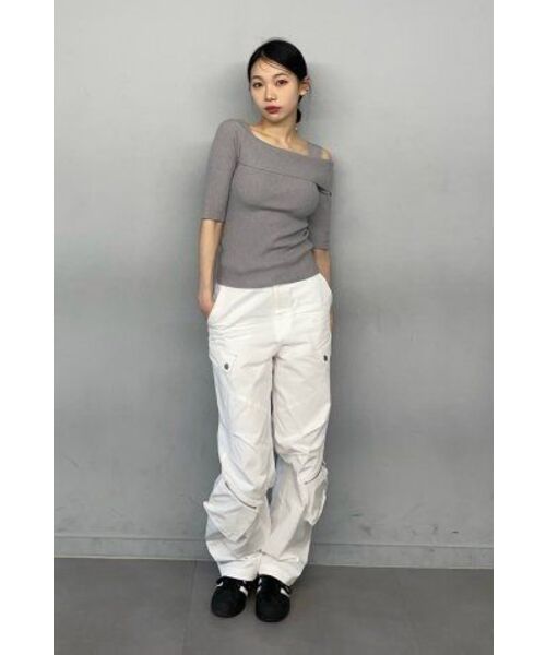 ZEROSTREET（ゼロストリート）の「[5カラー] 半袖無地オフショルダースウェット（ニット/セーター・レディース・アイボリー/ブラック/ブルー/グレー系/PINK/スカイブルー・SMALL/MEDIUM）」の11枚目の写真