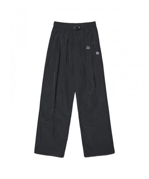 NOMANUAL(NOMANUAL)の「TWO TUCK NYLON PANTS - BLACK(スウェットパンツ・レディース・その他・SMALL/MEDIUM/LARGE)」の1枚目の写真