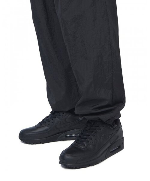 NOMANUAL(NOMANUAL)の「TWO TUCK NYLON PANTS - BLACK(スウェットパンツ・レディース・その他・SMALL/MEDIUM/LARGE)」の8枚目の写真