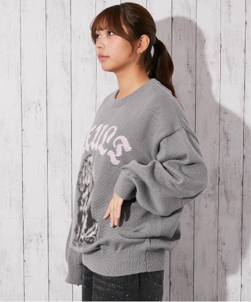 GORGE(ゴージ)の「《BIG DOGジャカード》レディース ニットプルオーバー 主役デザイン 秋冬(ニット/セーター・レディース・レッド/アイボリー/ブラック/グレー・F)」の9枚目の写真