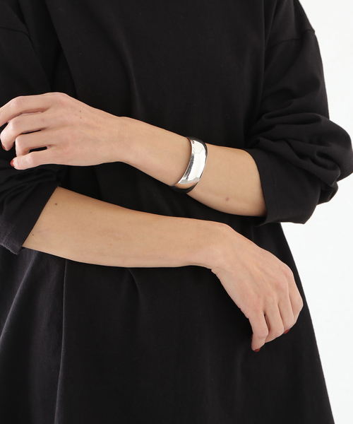 plage（プラージュ）の「ERICKA NICOLAS BEGAY / エリッカ ニコラス ビゲイ ARCHED バングル（ブレスレット・レディース・シルバー・FREE）」の6枚目の写真