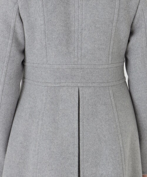 BLUE LABEL CRESTBRIDGE（ブルーレーベルクレストブリッジ）の「ファインダブルビーバースタンドカラーコート（その他アウター・レディース・ホワイト/ブラック/ベージュ/グレー系その他・38/36/40）」の19枚目の写真