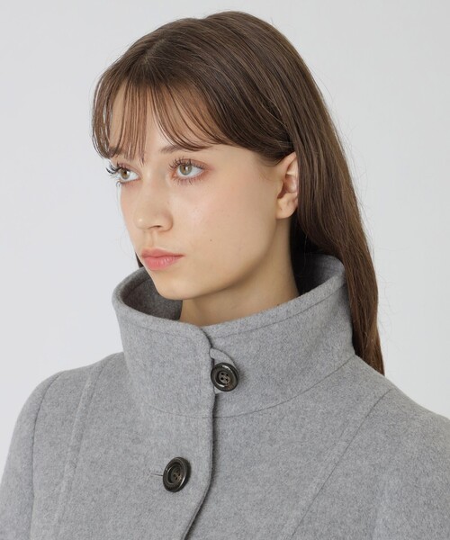 BLUE LABEL CRESTBRIDGE（ブルーレーベルクレストブリッジ）の「ファインダブルビーバースタンドカラーコート（その他アウター・レディース・ホワイト/ブラック/ベージュ/グレー系その他・38/36/40）」の20枚目の写真