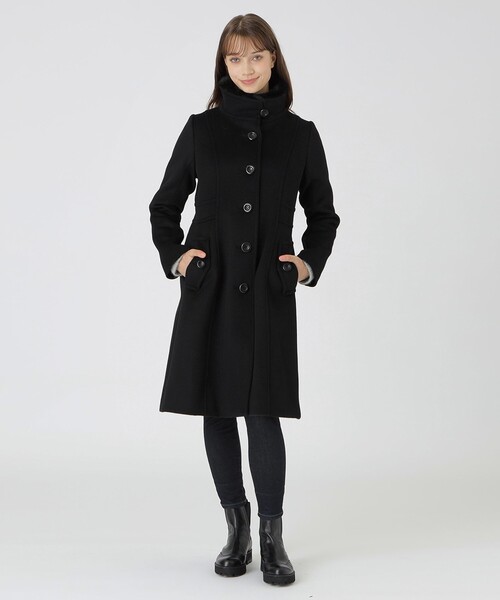 BLUE LABEL CRESTBRIDGE(ブルーレーベルクレストブリッジ)の「ファインダブルビーバースタンドカラーコート(その他アウター・レディース・ホワイト/ブラック/ベージュ/グレー系その他・38/36/40)」の20枚目の写真