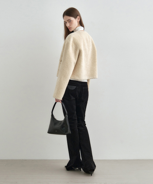 MONGDOL(モンドル)の「リバーシブルフェイクファージャケットライトベージュMDJK031LBEIGE(ムートンコート・レディース・その他・SMALL/MEDIUM)」の4枚目の写真