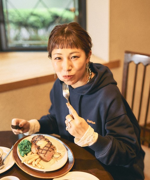 LEPSIM（レプシィム）の「【Royal Host】アソートパーカー　608846（パーカー・レディース・アイボリー/ネイビー・FREE）」の9枚目の写真