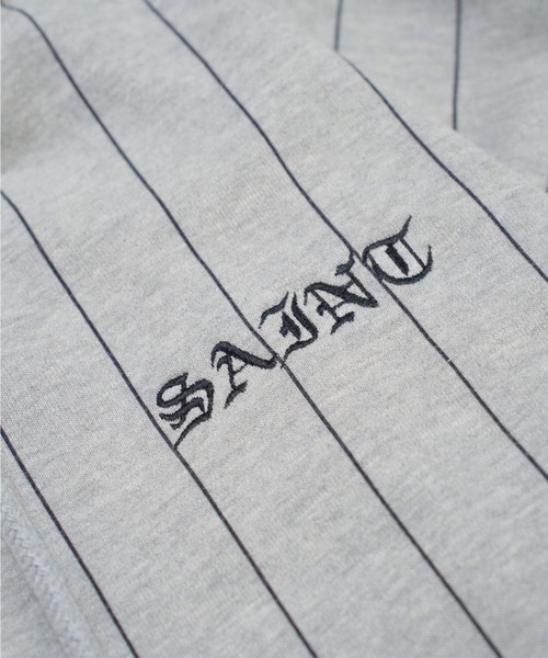 SAINTPAIN(セイントペイン)の「SAINTPAIN/フードジップ(パーカー・メンズ・ライトグレー・MEDIUM/LARGE)」の6枚目の写真
