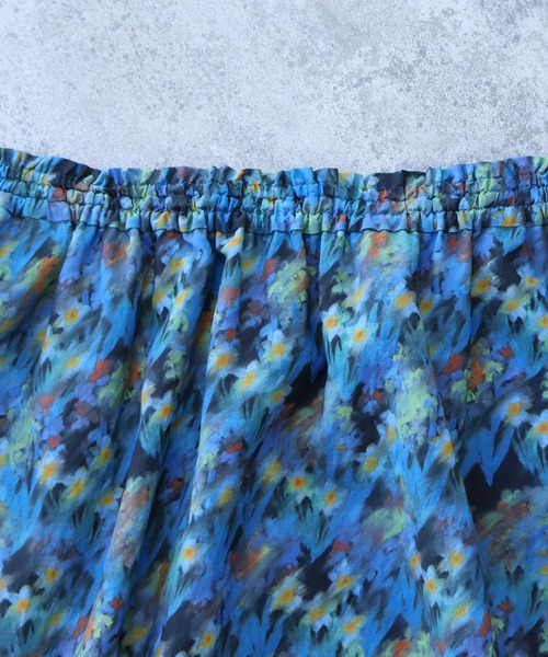 bulle de savon（ビュルデサボン）の「スイセンプリント ギャザースカート（スカート・レディース・チャコールグレー/ミント・FREE）」の15枚目の写真