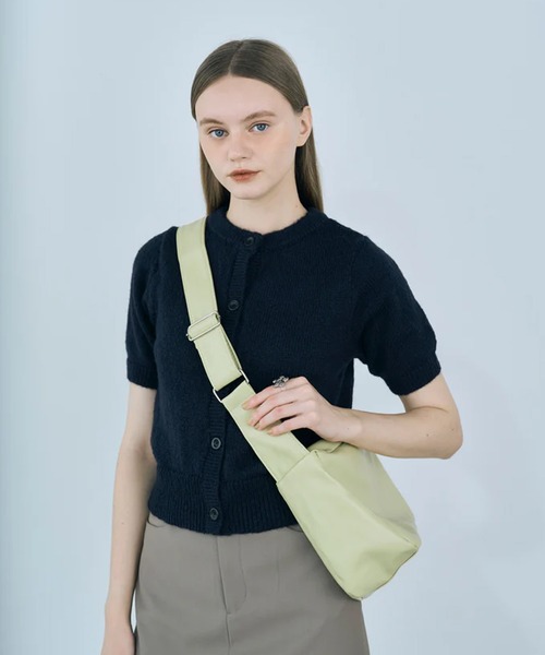 merrylatte(メリーラテ)の「square shoulder bag(ショルダーバッグ・レディース・イエロー・FREE)」の6枚目の写真