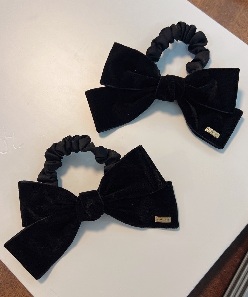 Vini(ヴィニ)の「リボン ベロア シュシュ(シュシュ・レディース・ブラック・FREE)」の4枚目の写真