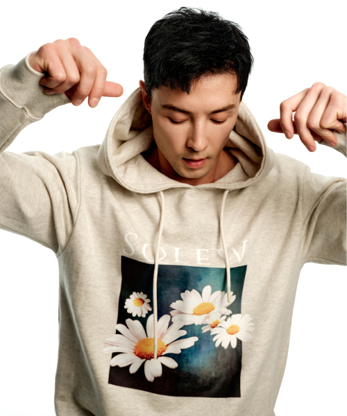 SOLEW(ソル)の「フラワーグラフィックフードパーカー_オートミール(パーカー・メンズ・その他・SMALL/MEDIUM/LARGE/X-LARGE/X-SMALL)」の3枚目の写真