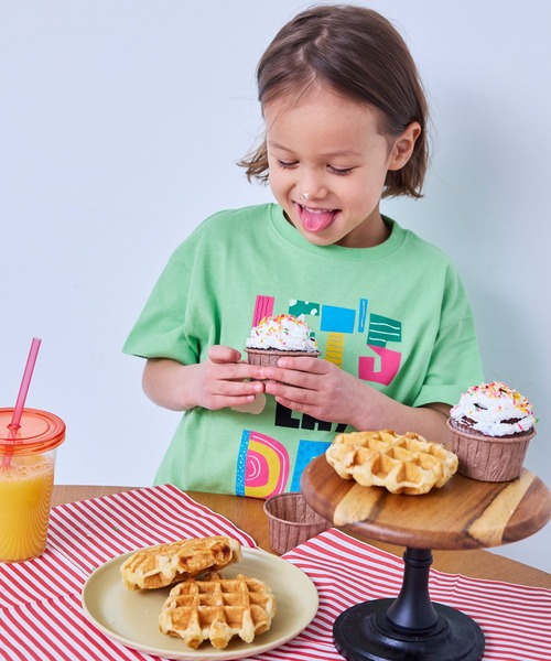 Life Support Products(ライフサポートプロダクツ)の「【防汚加工】半袖プリントTシャツ(Tシャツ/カットソー・キッズ・ターコイズブルー/レッド/ピンク/ライトグリーン/チャコール/イエロー・80/90/95/100/110/120/130/140/150)」の21枚目の写真