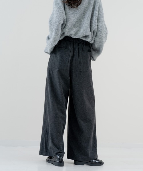 refinedworks（リファインドワークス）の「【refinedworks】起毛 素材の ワイドパンツ（その他パンツ・レディース・ベージュ/チャコールグレー・FREE）」の11枚目の写真