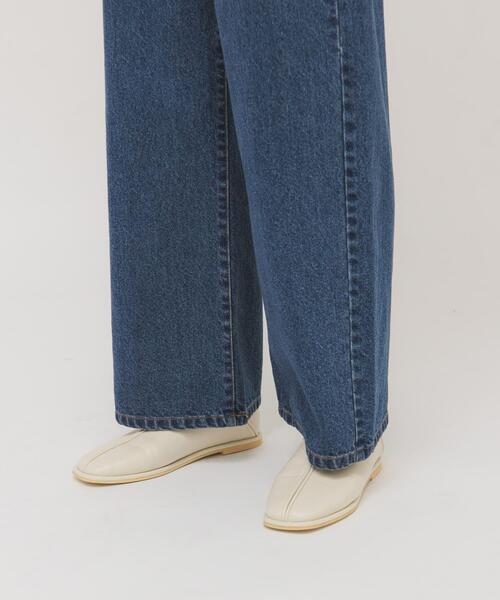 KBF（ケイビーエフ）の「センターシームフラットシューズ（パンプス・レディース・ブラック/アイボリー・36/38/37）」の4枚目の写真