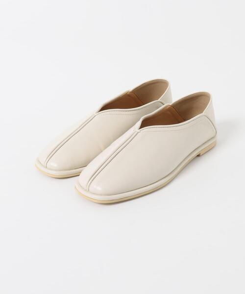 KBF（ケイビーエフ）の「センターシームフラットシューズ（パンプス・レディース・ブラック/アイボリー・36/38/37）」の10枚目の写真