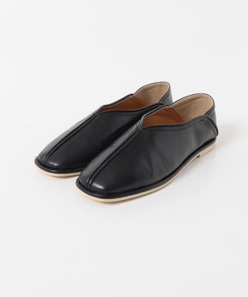 KBF（ケイビーエフ）の「センターシームフラットシューズ（パンプス・レディース・ブラック/アイボリー・36/38/37）」の18枚目の写真