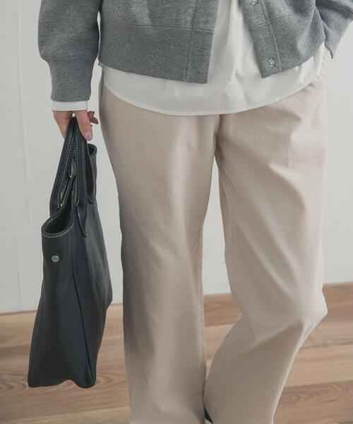 URBAN RESEARCH DOORS(アーバンリサーチドアーズ)の「『UR TECH』コーデュロイイージーパンツ|冬服/暖かい/吸光発熱/ウエストゴム/お出かけ/カジュアル(その他パンツ・レディース・ベージュ/アイボリー・MEDIUM/SMALL)」の2枚目の写真