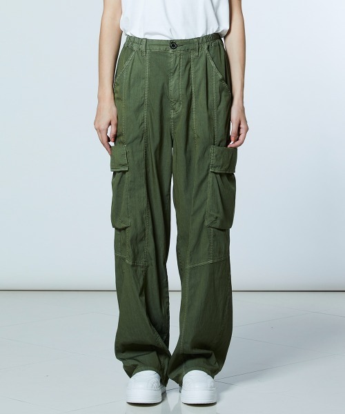 DOUBLE STANDARD CLOTHING(ダブルスタンダードクロージング)の「ツーバスダイドニット カーゴパンツ(カーゴパンツ・レディース・カーキ/ベージュ・36/38)」の3枚目の写真