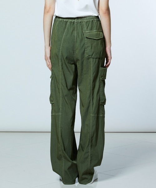 DOUBLE STANDARD CLOTHING(ダブルスタンダードクロージング)の「ツーバスダイドニット カーゴパンツ(カーゴパンツ・レディース・カーキ/ベージュ・36/38)」の5枚目の写真