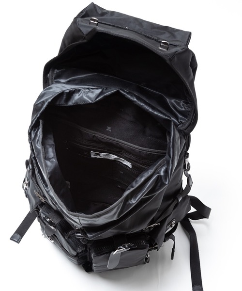 MAKAVELIC(マキャベリック)の「【MAKAVELIC / マキャベリック】DOUBLE BOTTLES BACKPACK / 3109-10116(バックパック/リュック・メンズ・ブラック・FREE)」の4枚目の写真