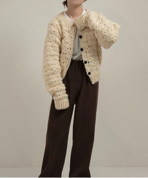 lawgy(ラウジー)の「loose chunky handmade knit cardigan / ルースチャンキーハンドメイドニットカーディガン(カーディガン/ボレロ・レディース・ホワイト/ブルー/イエロー・FREE)」の7枚目の写真