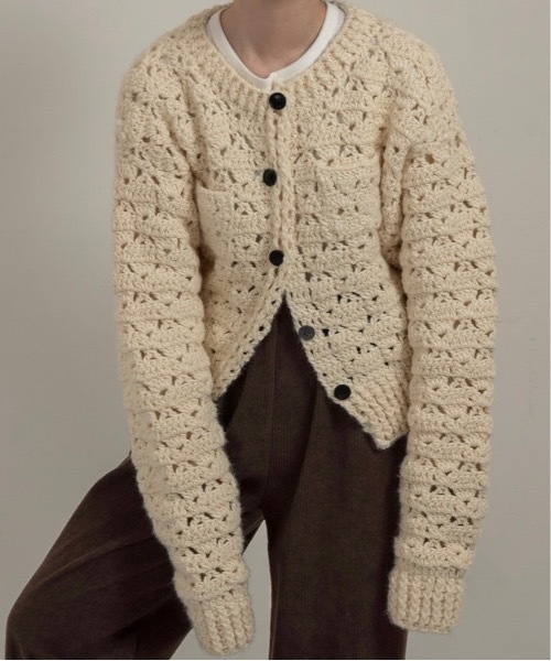 lawgy(ラウジー)の「loose chunky handmade knit cardigan / ルースチャンキーハンドメイドニットカーディガン(カーディガン/ボレロ・レディース・ホワイト/ブルー/イエロー・FREE)」の5枚目の写真