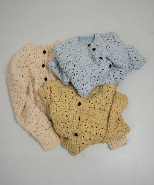 lawgy(ラウジー)の「loose chunky handmade knit cardigan / ルースチャンキーハンドメイドニットカーディガン(カーディガン/ボレロ・レディース・ホワイト/ブルー/イエロー・FREE)」の4枚目の写真