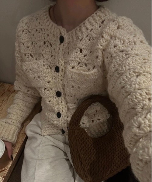 lawgy(ラウジー)の「loose chunky handmade knit cardigan / ルースチャンキーハンドメイドニットカーディガン(カーディガン/ボレロ・レディース・ホワイト/ブルー/イエロー・FREE)」の18枚目の写真