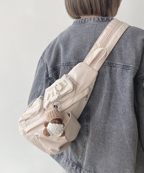 AS KNOW AS plus(アズノゥアズプラス)の「2WAY バックパック&ワンショルダーバッグ(バックパック/リュック・レディース・アイボリー系/ブラウン/ブラック系/ブラック・FREE)」の10枚目の写真