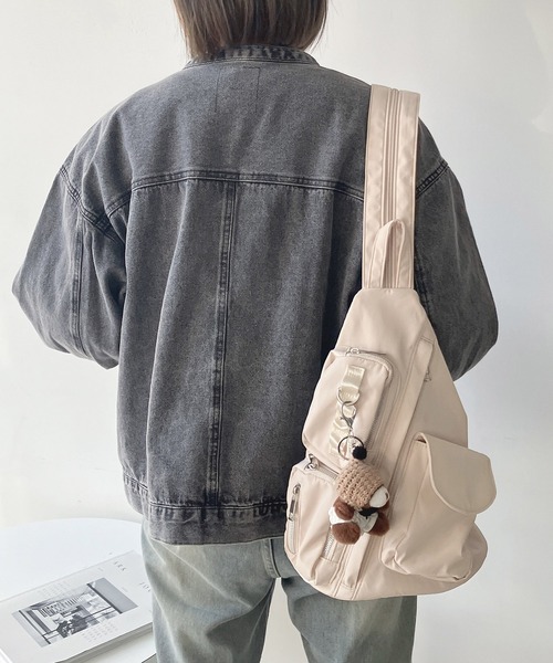 AS KNOW AS plus(アズノゥアズプラス)の「2WAY バックパック&ワンショルダーバッグ(バックパック/リュック・レディース・アイボリー系/ブラウン/ブラック系/ブラック・FREE)」の12枚目の写真