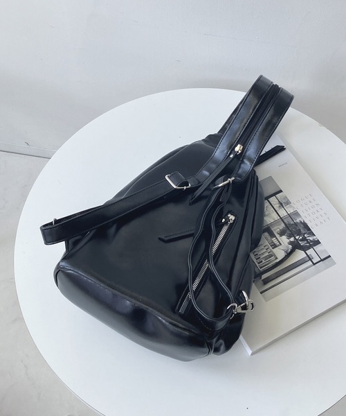 AS KNOW AS plus(アズノゥアズプラス)の「2WAY バックパック&ワンショルダーバッグ(バックパック/リュック・レディース・アイボリー系/ブラウン/ブラック系/ブラック・FREE)」の15枚目の写真