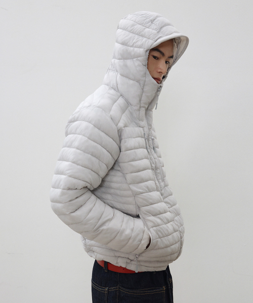 LEIRE（ルアール）の「エッセンシャルフード付きライトパディングジャケット[ライトグレー]（ダウンジャケット/コート・レディース・その他・LARGE/MEDIUM/SMALL）」の4枚目の写真