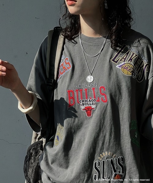 antiqua(アンティカ)の「NBA公式 ロゴ刺繍 Tシャツ(Tシャツ/カットソー・レディース・ダークグレー/ホワイト系その他/ホワイト/ブラック系その他/グレー系その他/ブラック・R/P)」の17枚目の写真