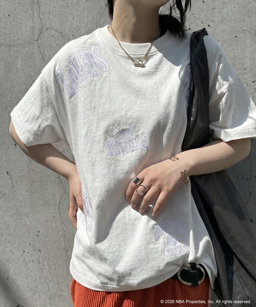 antiqua(アンティカ)の「NBA公式 ロゴ刺繍 Tシャツ(Tシャツ/カットソー・レディース・ダークグレー/ホワイト系その他/ホワイト/ブラック系その他/グレー系その他/ブラック・R/P)」の10枚目の写真