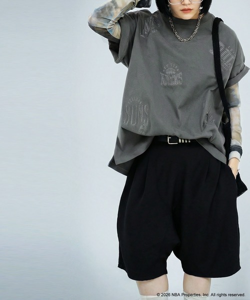 antiqua(アンティカ)の「NBA公式 ロゴ刺繍 Tシャツ(Tシャツ/カットソー・レディース・ダークグレー/ホワイト系その他/ホワイト/ブラック系その他/グレー系その他/ブラック・R/P)」の19枚目の写真