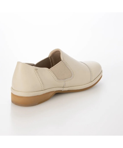 ing(イング)の「【WEB限定】【サスティナブル】スリッポンシューズ(スリッポン・レディース・ダークブラウン/ブラック/アイボリー・24.5cm/24cm/23.5cm/23cm/22.5cm)」の5枚目の写真