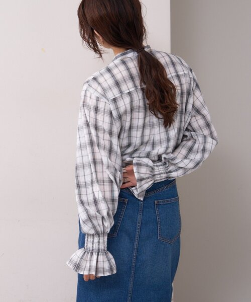 WILLOW(ウィロー)の「【willow】ボウタイ袖シャーリングシャツ(シャツ/ブラウス・レディース・グレー/ホワイト・ONE SIZE)」の22枚目の写真