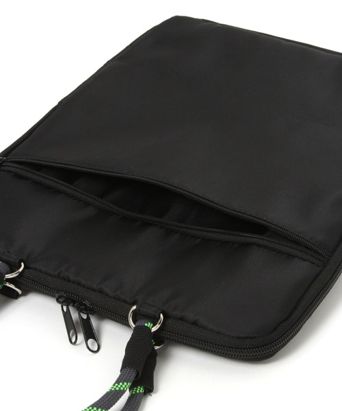 LAKOLE（ラコレ）の「ロープPCケース[タテ] / 638248（PC・タブレットケース・レディース・ブラック/グレー・FREE）」の13枚目の写真