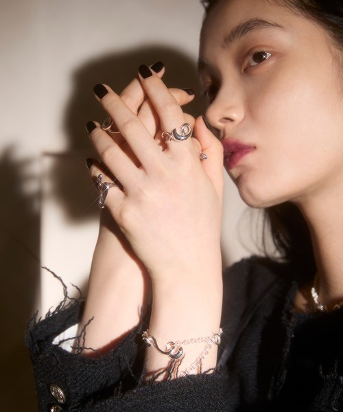 Soierie(ソワリー)の「バーチャル カフ リング / Virtual cuff ring(リング・レディース・ゴールド/シルバー・FREE)」の11枚目の写真